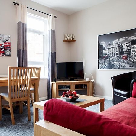 Madison Hill - Bedford Hill 1 - One Bedroom Flat Londra Dış mekan fotoğraf